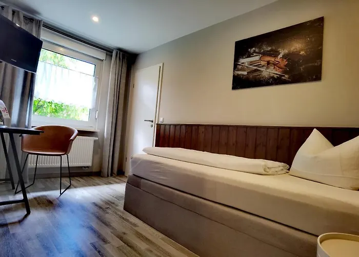 - Erfurt 3* Wandersleben