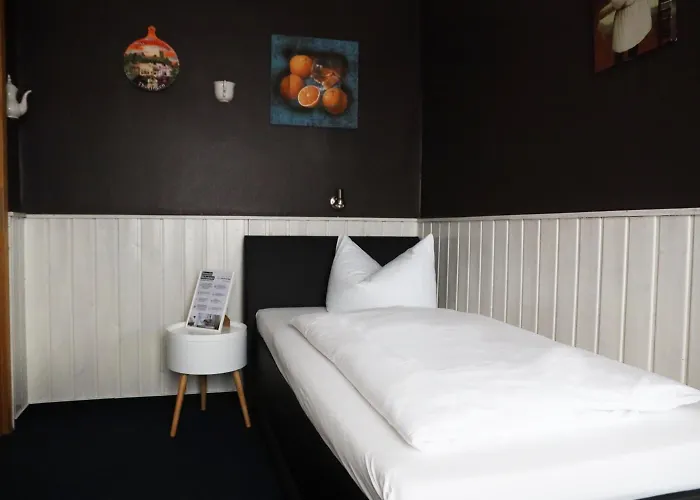 - Erfurt 3* Wandersleben